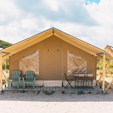 Luxury tent Surfana Camp Bloemendaal