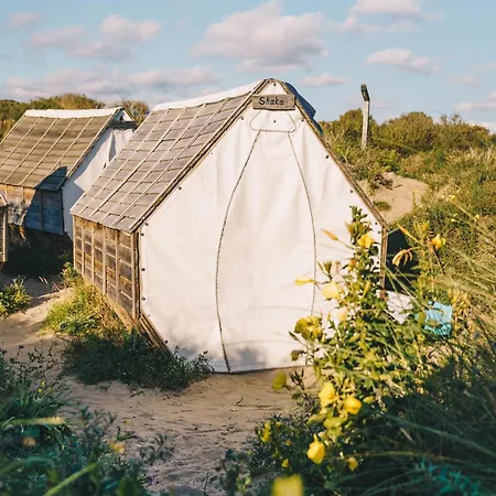 Luxury tent Surfana Camp Bloemendaal *