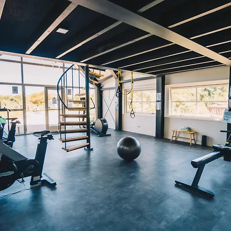 Surfana Camp Bloemendaal 奥弗芬